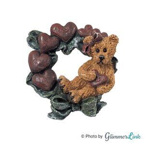 Vintage 1990s Boyds Bears & Friends BearWear Simone in Heart Wreath Brooch